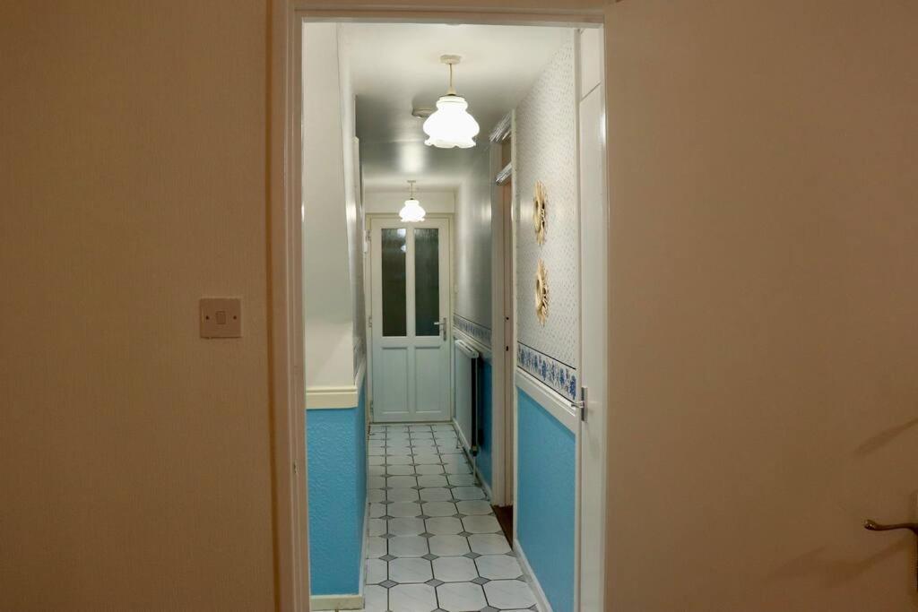 Lovely Staycation With Family Free Parking & Wifi Leeds  Esterno foto