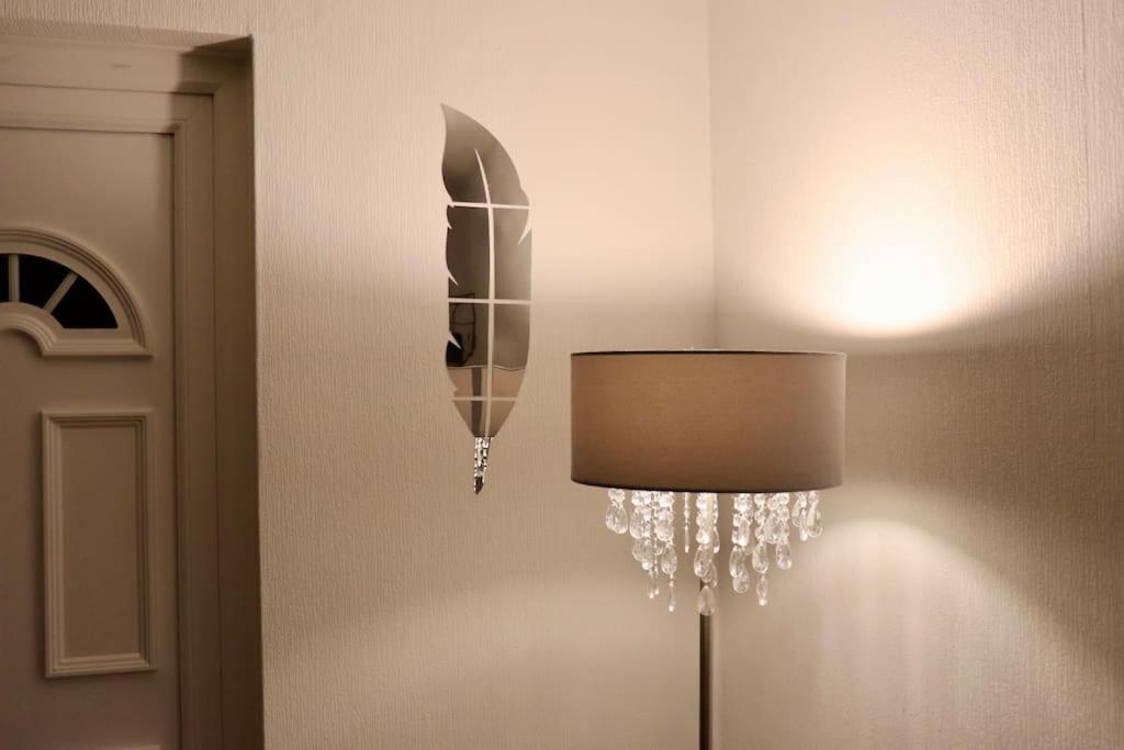 Lovely Staycation With Family Free Parking & Wifi Leeds  Esterno foto