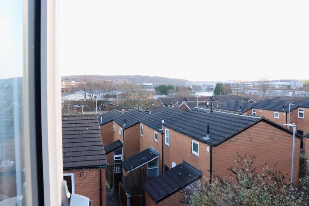 Lovely Staycation With Family Free Parking & Wifi Leeds  Esterno foto